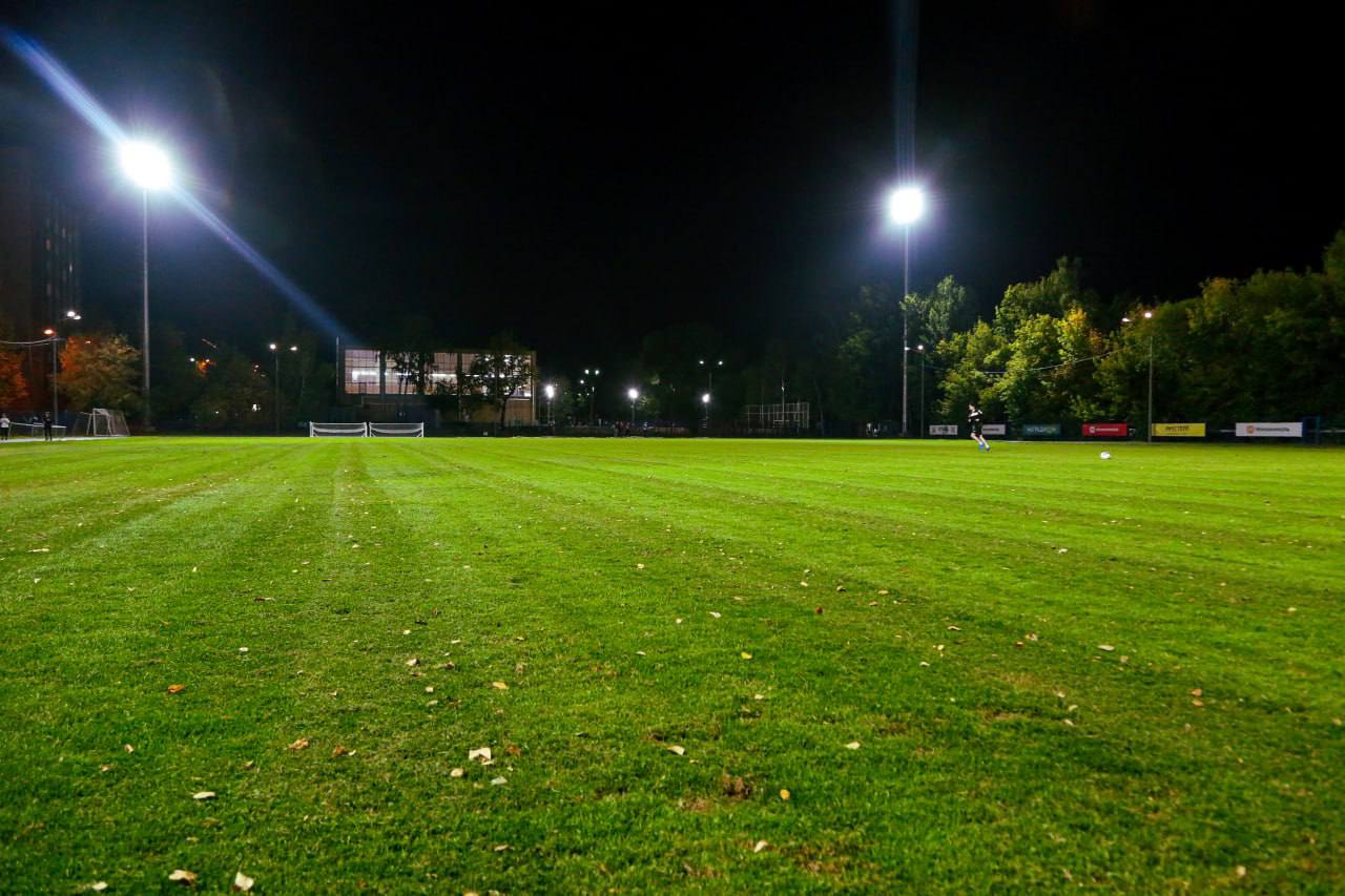 Новое освещение для стадиона с 70-ти летней историей